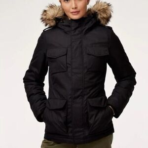 Aritzia TNA Niseko Black Parka with Faux Fur Lining